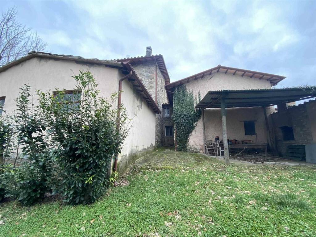 Rustico / casale a Gubbio in PIAN D'ASSINO - Foto 3