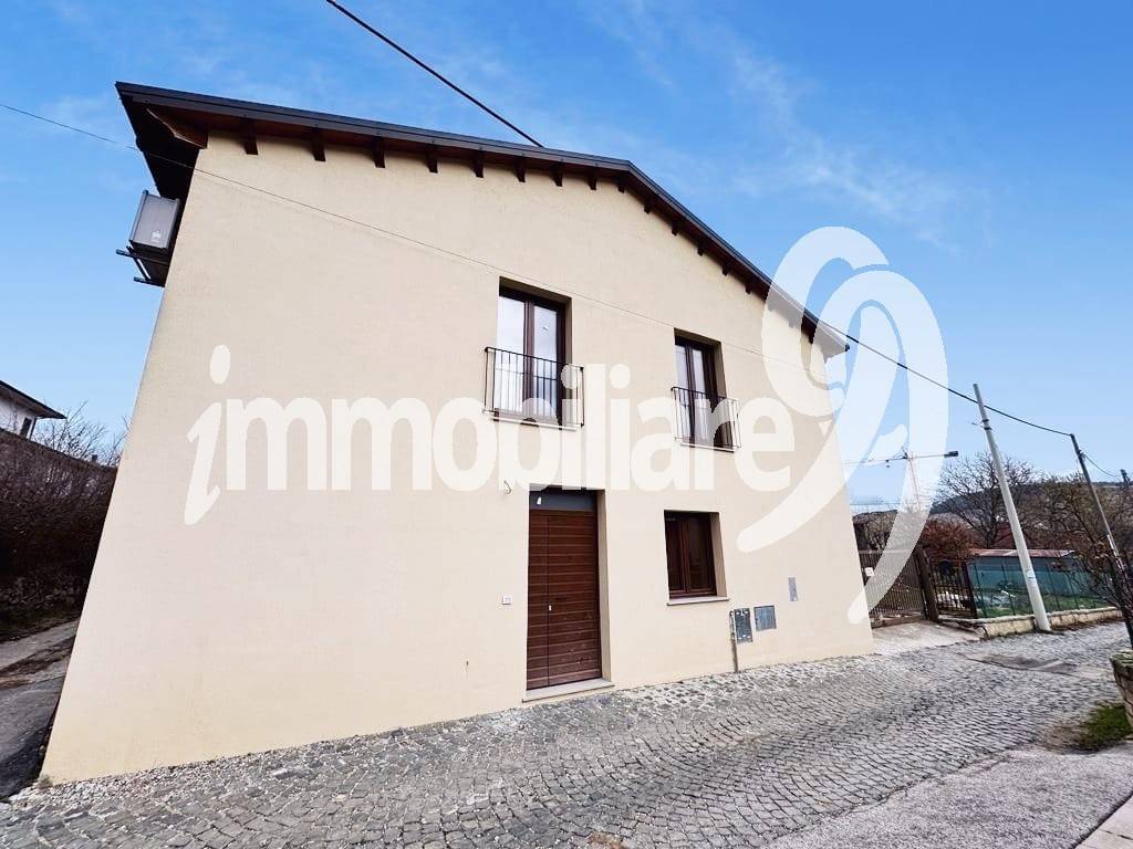Casa indipendente a L'aquila in Via del Sorbo - Foto 3