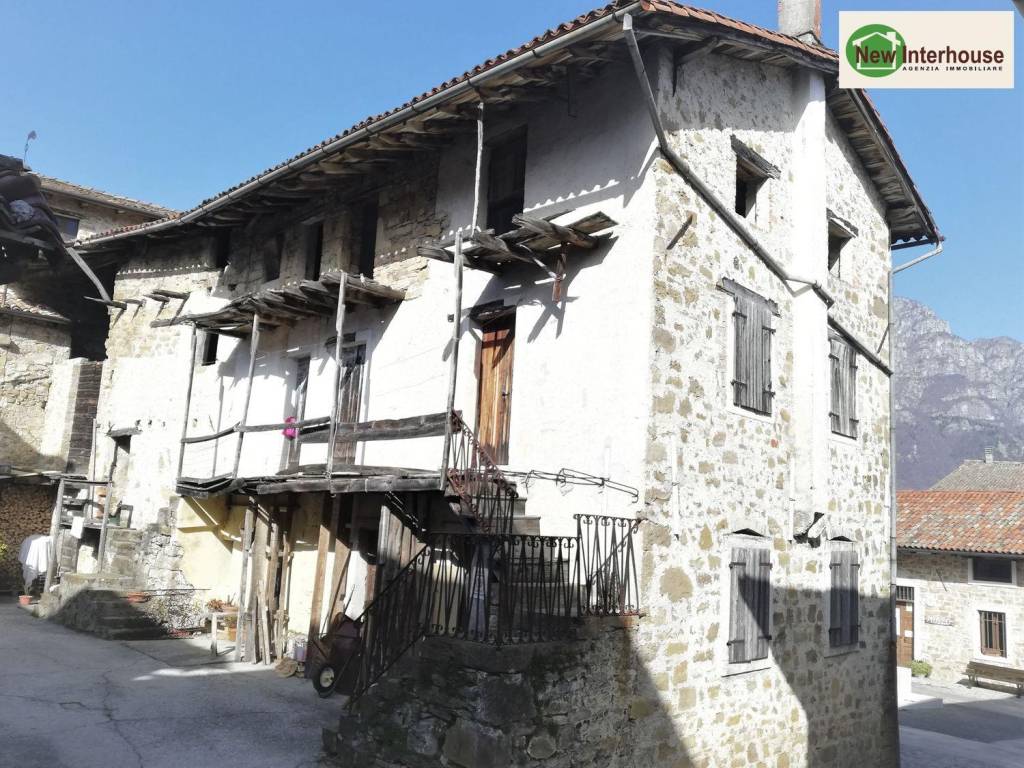 Appartamento a Frisanco in Piazza Pognici - Foto 2