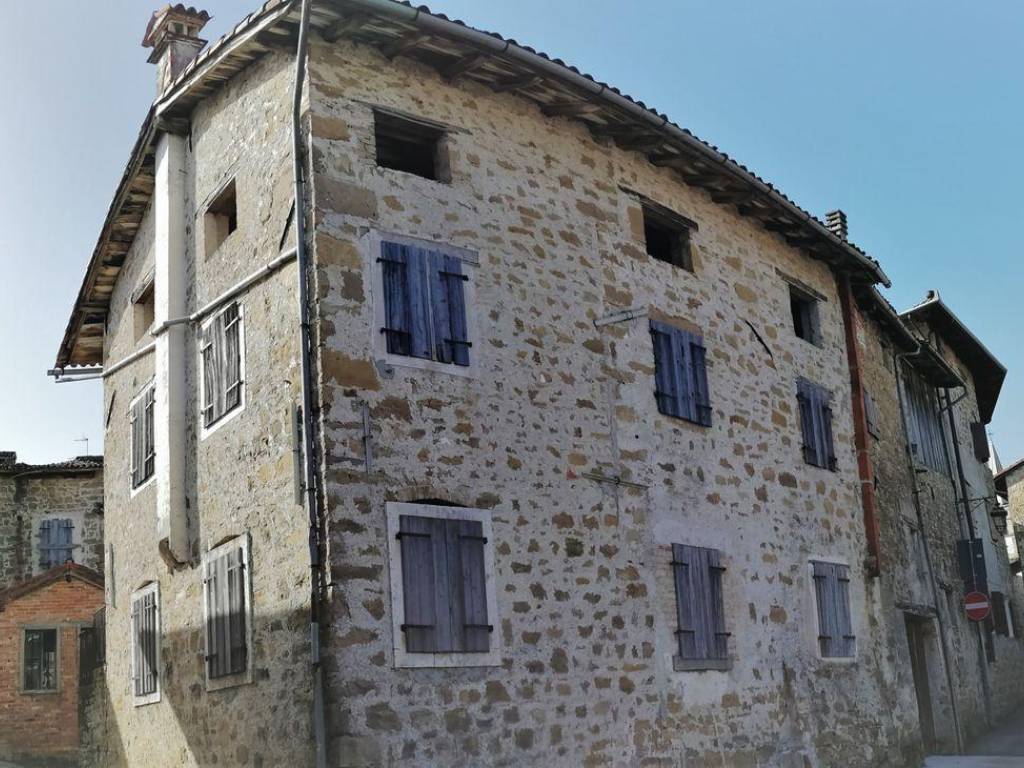 Appartamento a Frisanco in Piazza Pognici - Foto 5