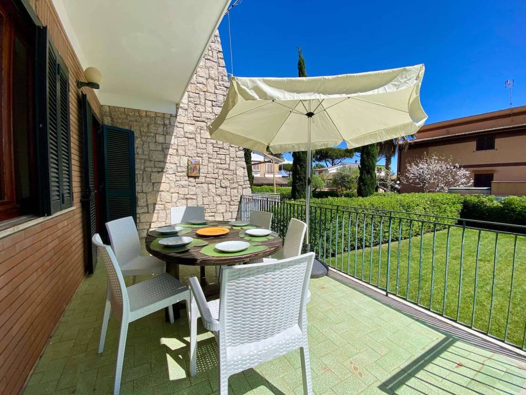 Villa a Terracina in Riva dei Gabbiani - Foto 4
