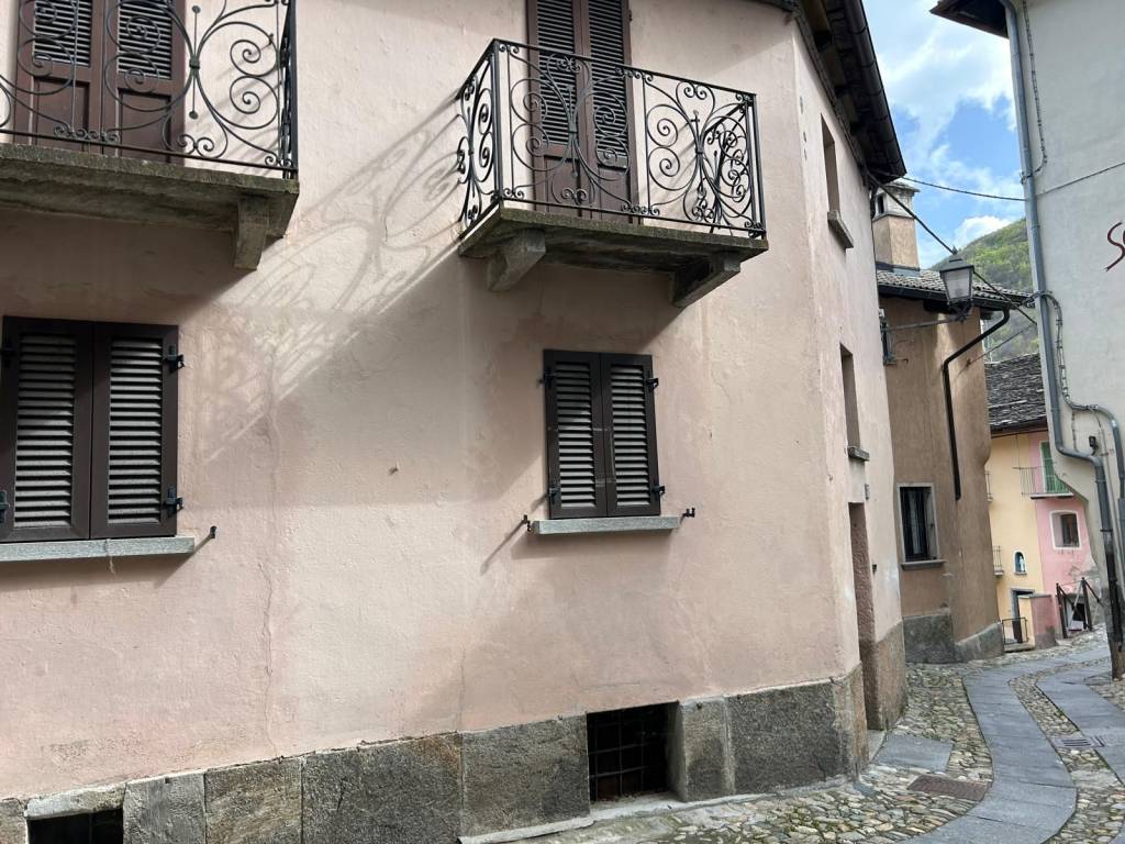 Casa indipendente a Malesco in Via Antonio Pironi - Foto 2