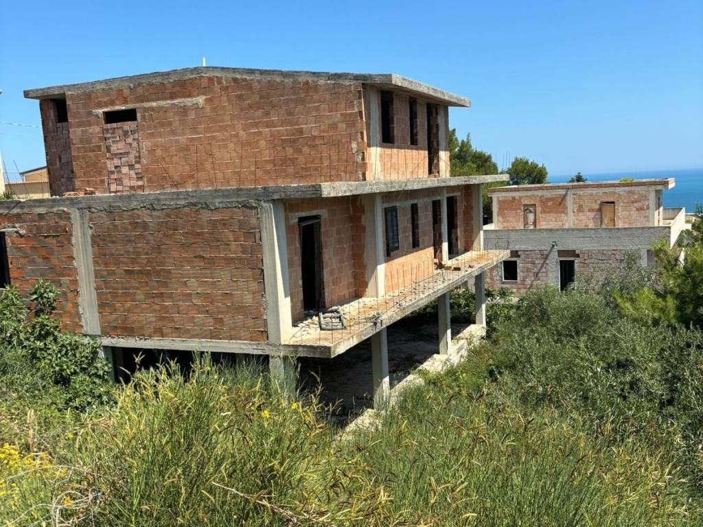 Palazzo / stabile a Vieste in Località Sant'Andrea - Foto 2