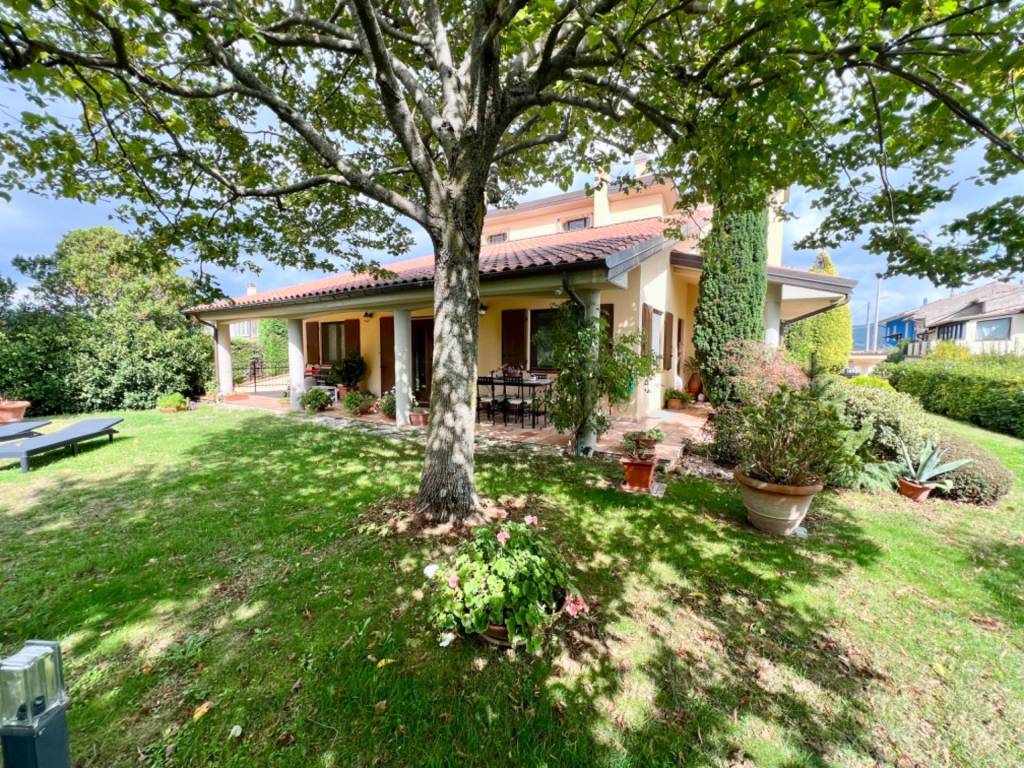 Villa a Fabriano in SAN DONATO COLLE BIGO - Foto 2