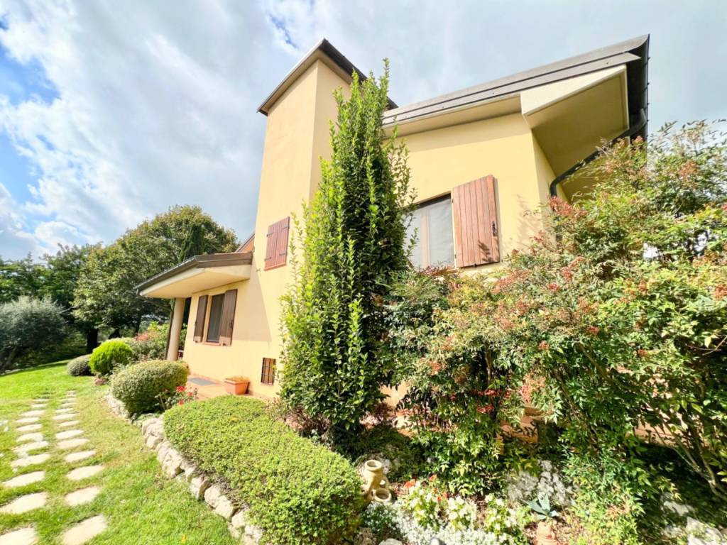 Villa a Fabriano in SAN DONATO COLLE BIGO - Foto 4