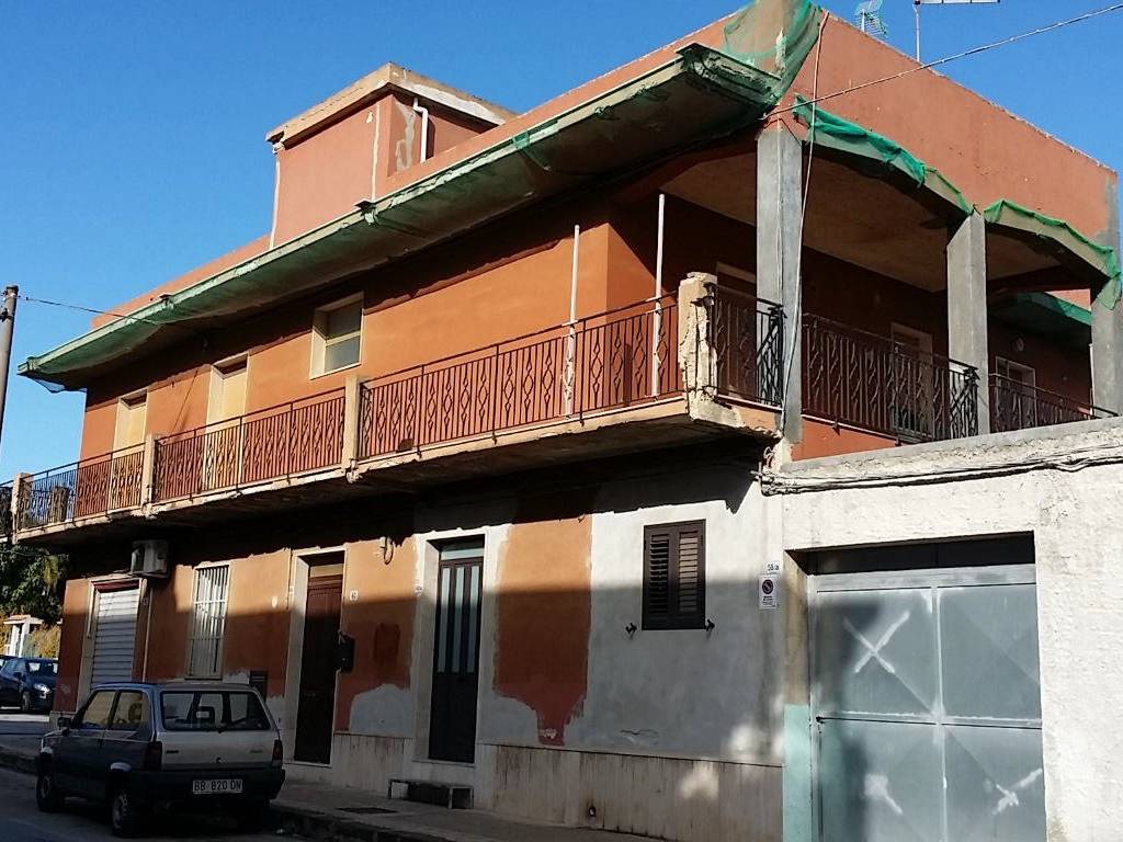 Appartamento a Solarino in Via Ragusa 64 - Foto 2