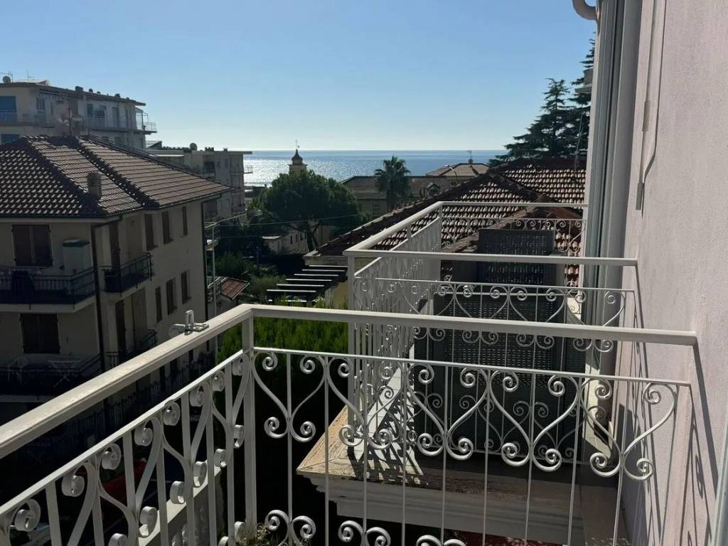 Appartamento a Ospedaletti in Via Giovanni de' Medici, 16 - Foto 5