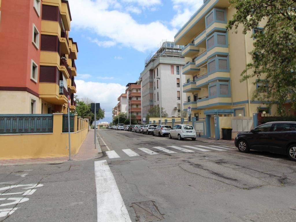 Box / garage a Cagliari in Via Giuseppe Giusti - Foto 2