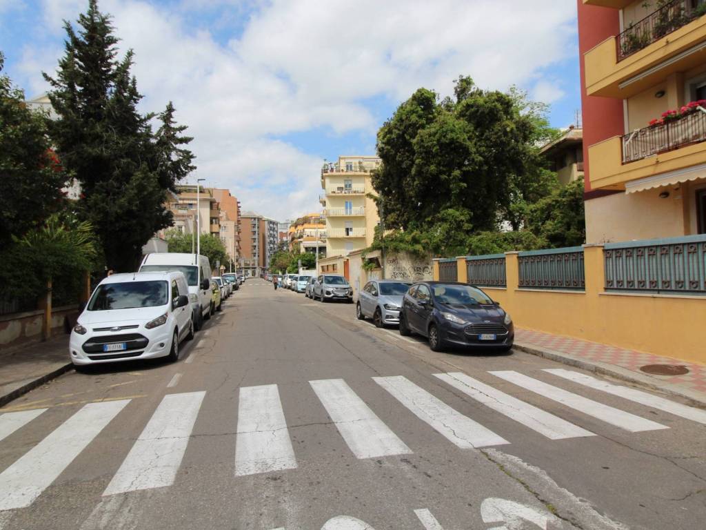 Box / garage a Cagliari in Via Giuseppe Giusti - Foto 3