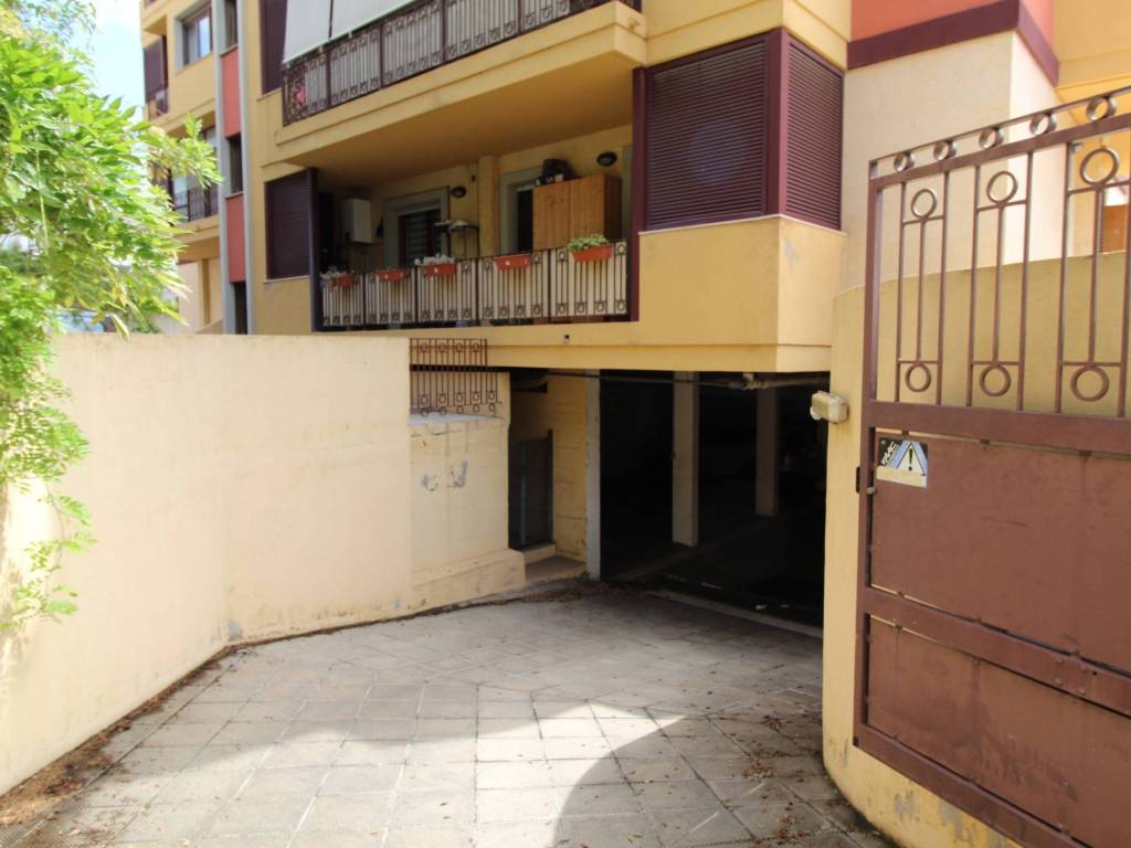 Box / garage a Cagliari in Via Giuseppe Giusti - Foto 5