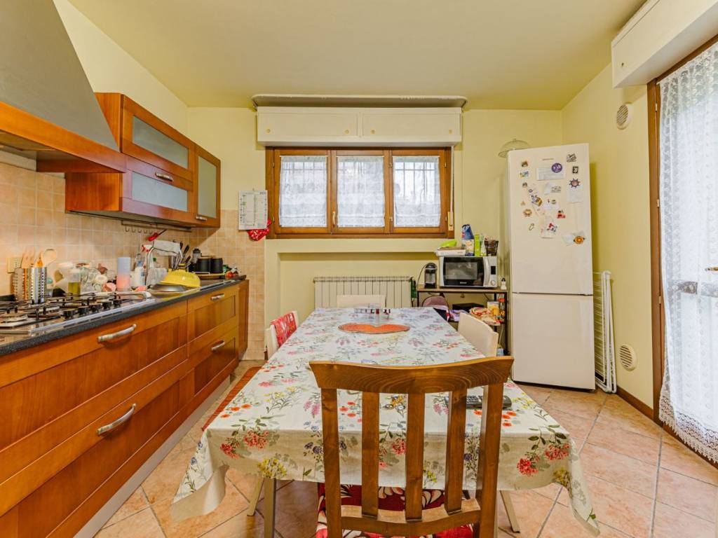 Appartamento a Pistoia in Via Elio Vittorini - Foto 2