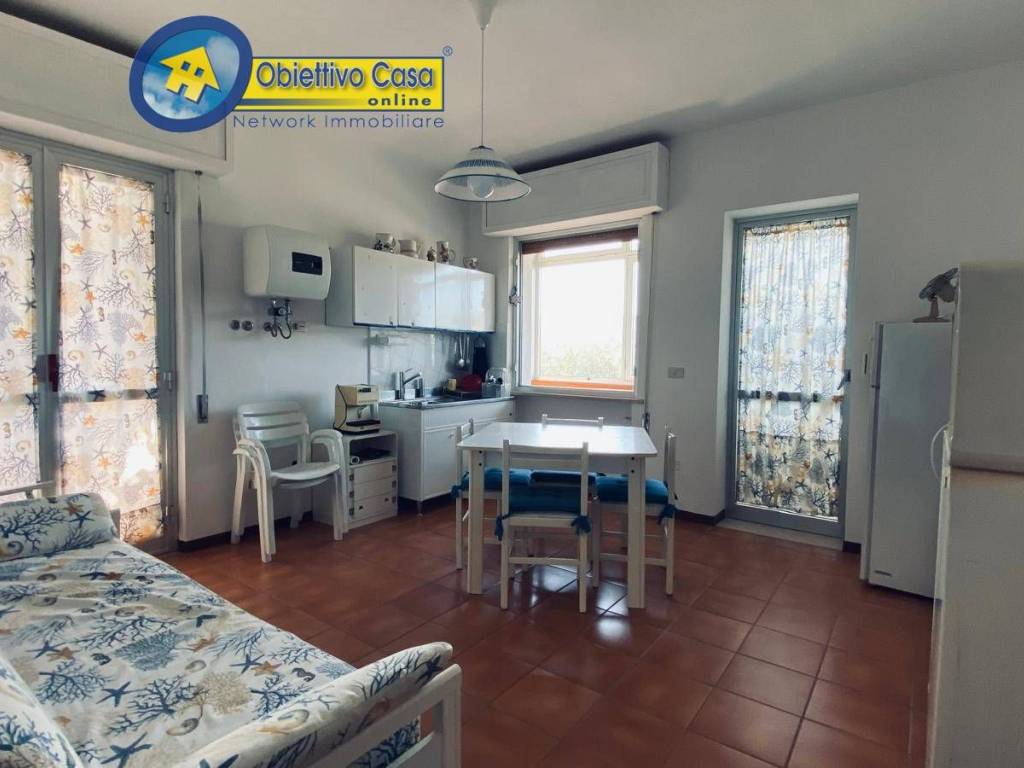 Appartamento a Alba adriatica in Via Gorizia, 35 - Foto 2