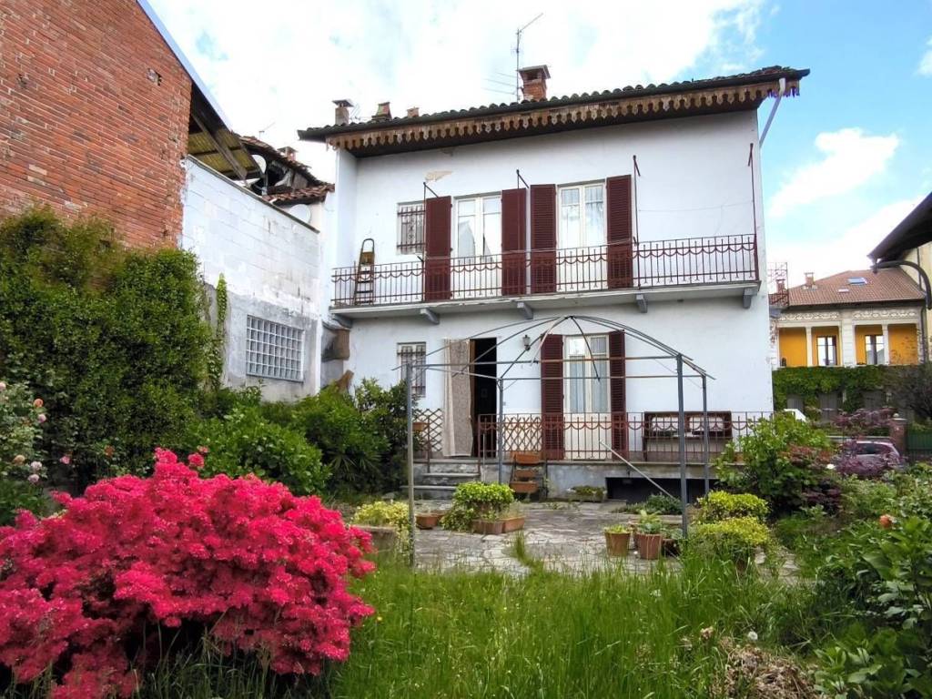 Casa indipendente a Camburzano in Via Roma, 10 - Foto 2