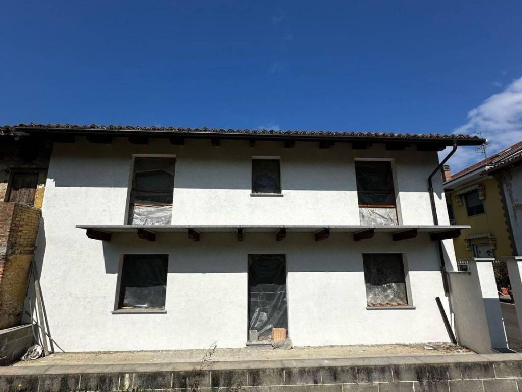 Rustico / casale a Govone in Via Alcide De Gasperi, 45 - Foto 2