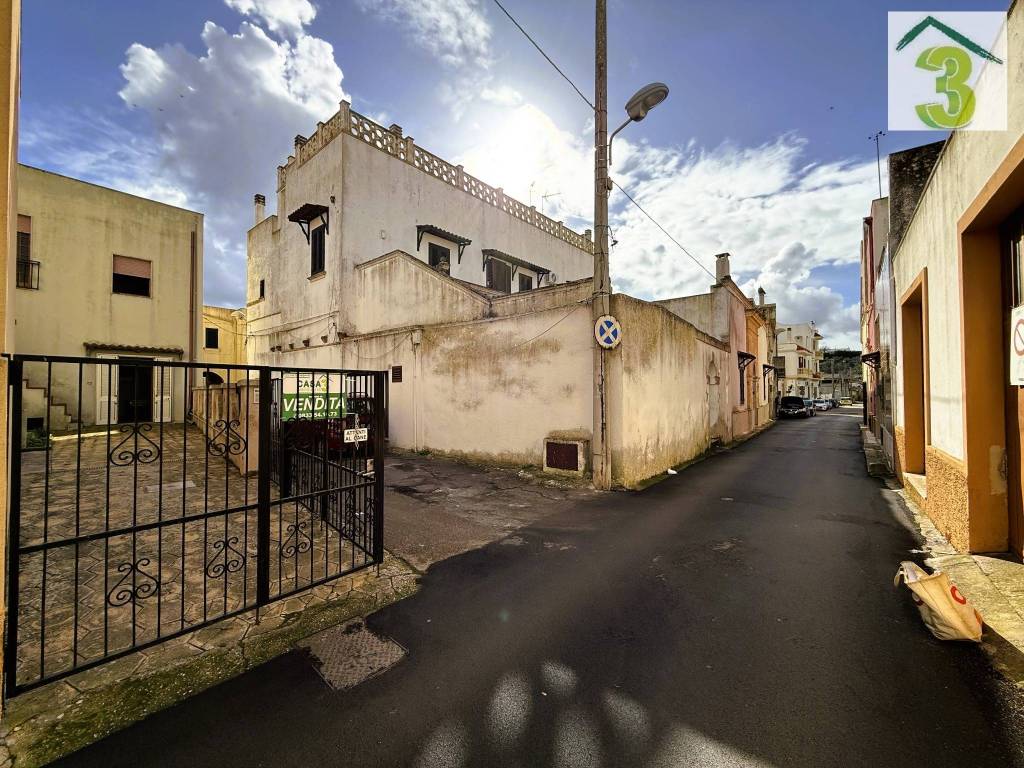 Casa indipendente a Tricase in Via Giorgio Morandi, 20 - Foto 2