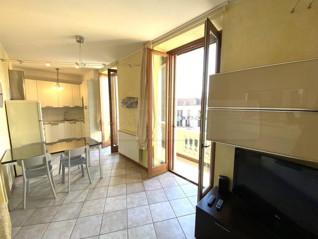 Appartamento a Verbania in Via Giulio Albertazzi, 5 - Foto 3