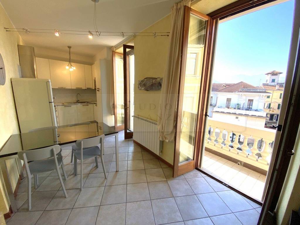 Appartamento a Verbania in Via Giulio Albertazzi, 5 - Foto 4