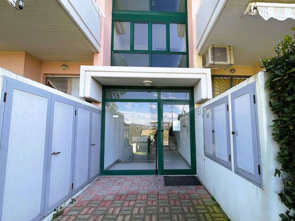 Appartamento a Martinsicuro in Via Delfico - Foto 4