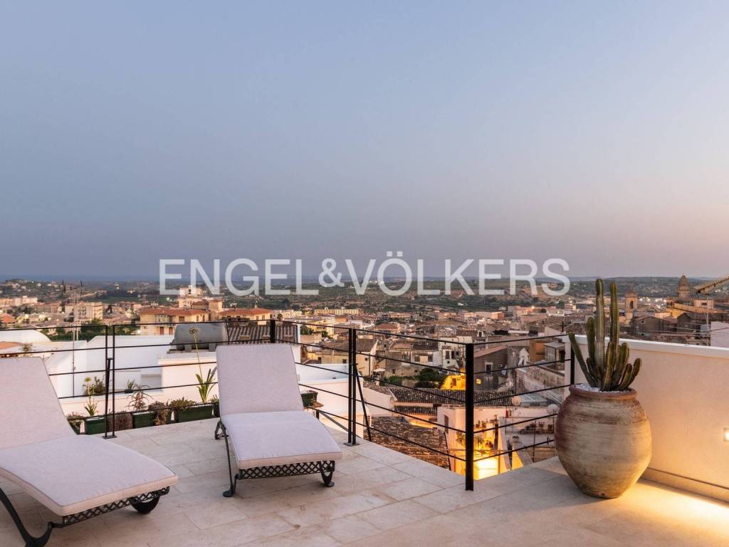Casa indipendente a Noto in Via Ascenzo Mauceri - Foto 3