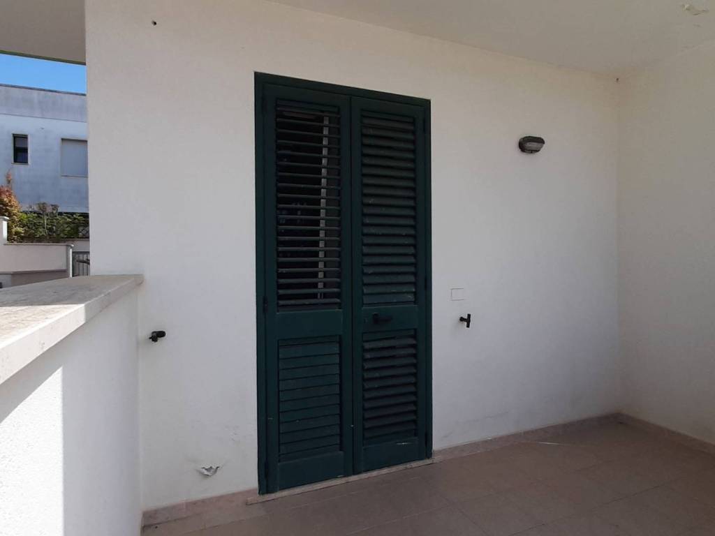 Casa indipendente a Melendugno in Via Massimo D'Antona - Foto 2