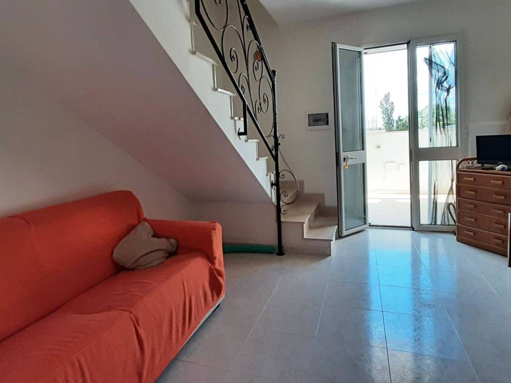 Casa indipendente a Melendugno in Via Massimo D'Antona - Foto 5