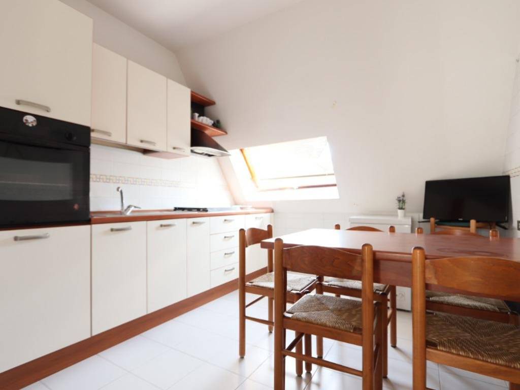 Appartamento a Alba adriatica in Via Garibaldi, 32 - Foto 4