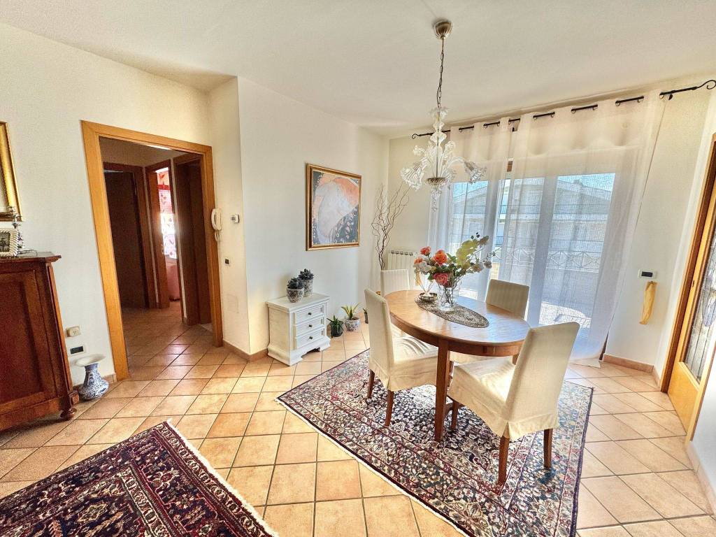 Appartamento a Alba adriatica in Via dei Salici, 1 - Foto 5