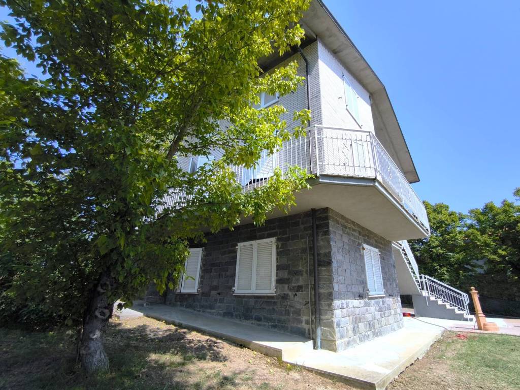 Villa a Neviano degli arduini in Strada Nocciola, 8 - Foto 2