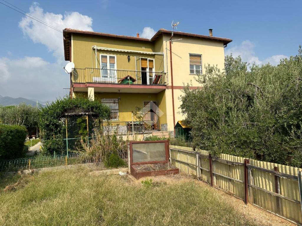 Villa a Ceriale in Via Romana, 141 - Foto 2