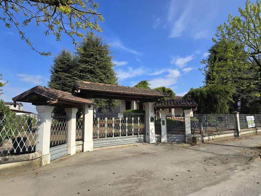 Villa a Grumello cremonese ed uniti in via Circonvallazione, 16 - Foto 4