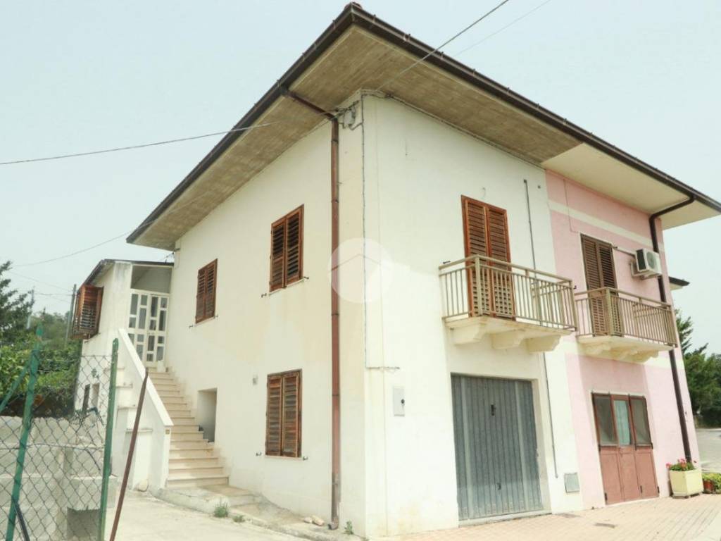 Casa indipendente a Rosciano in Via Madonna della Pace, 18 - Foto 2