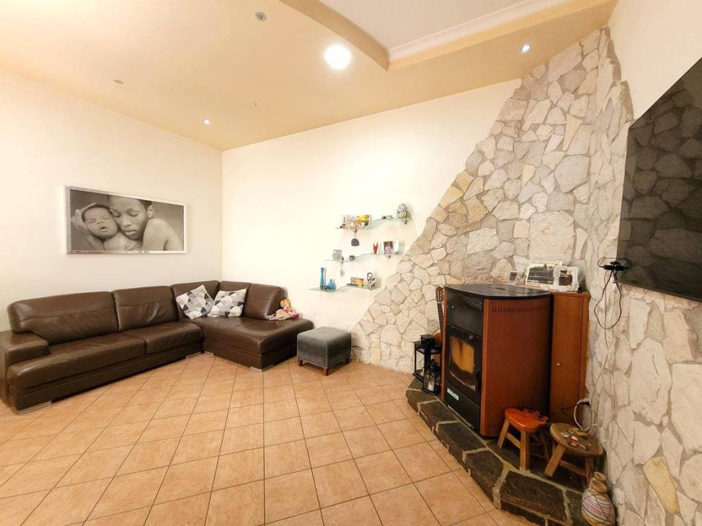 Casa indipendente a Airola in Via portisi, 89 - Foto 2