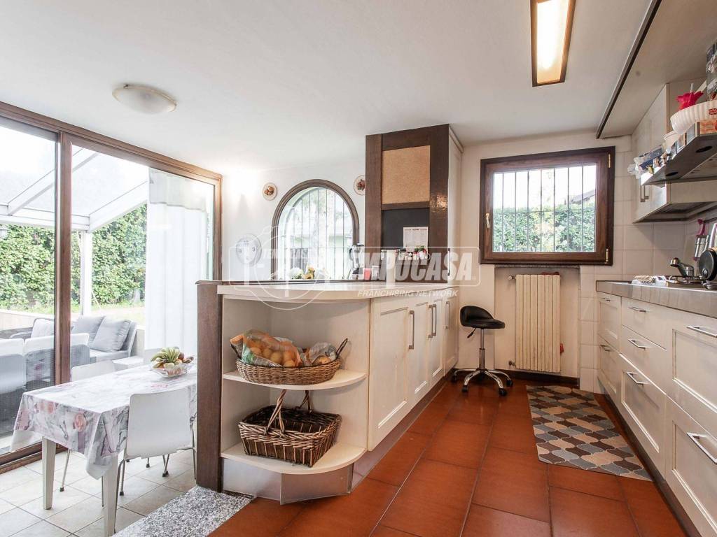 Villa a Solbiate olona in Via Martiri della Libertà - Foto 5