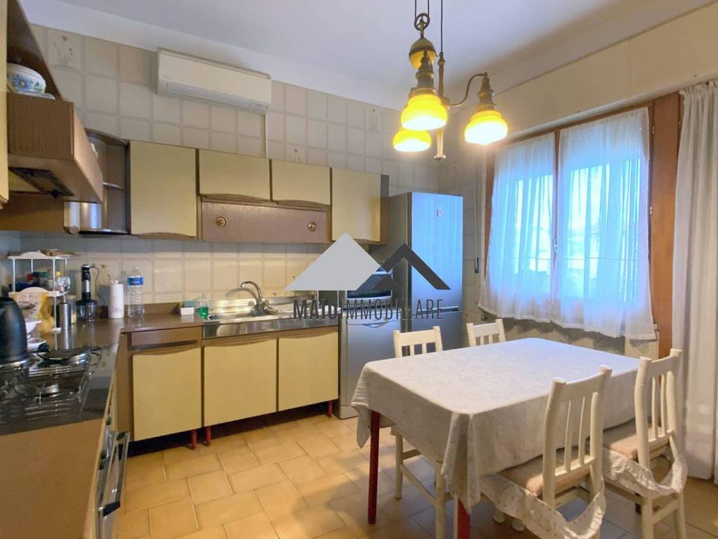 Appartamento a Riccione in Viale Amatore Sciesa - Foto 3