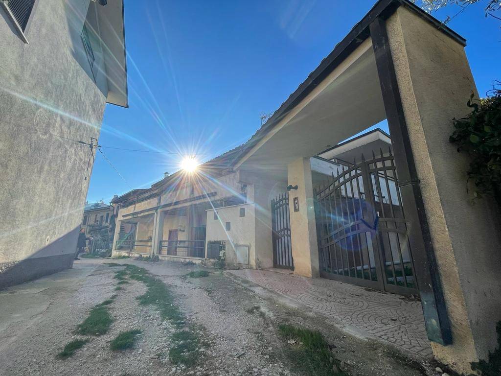 Casa indipendente a Monteleone sabino in Via Filone - Foto 2