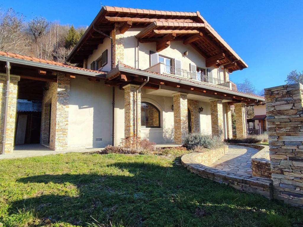 Villa a Paesana in Via Crissolo, 48 - Foto 3