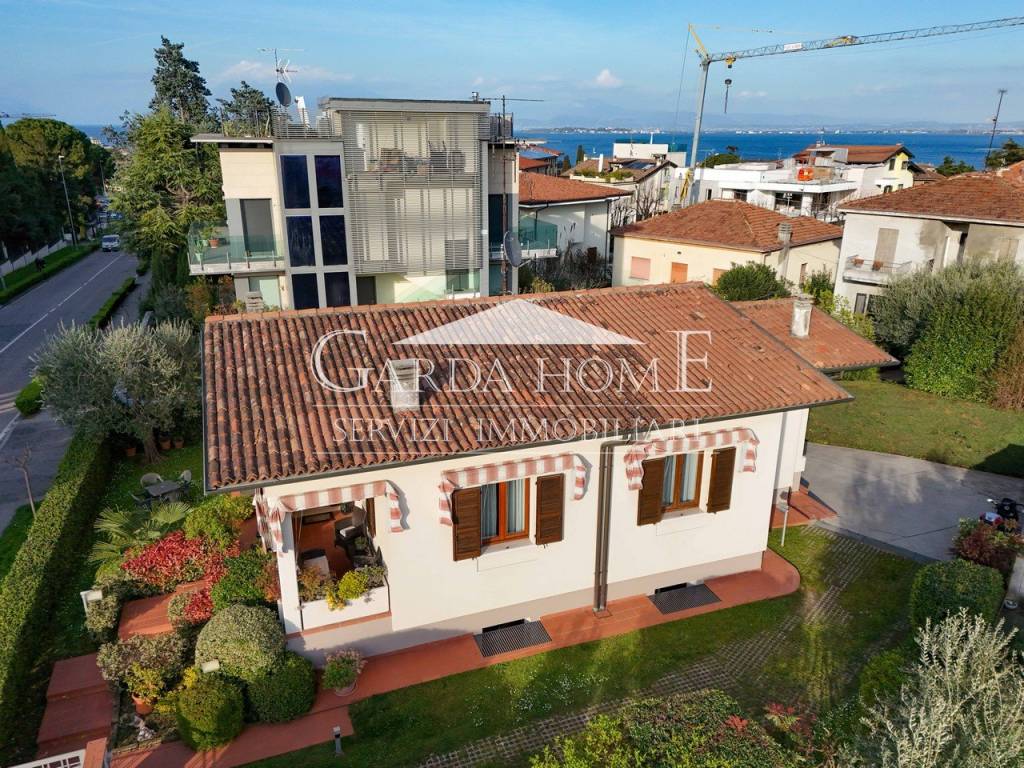 Villa a Desenzano del garda in Via Antonio Gramsci - Foto 4