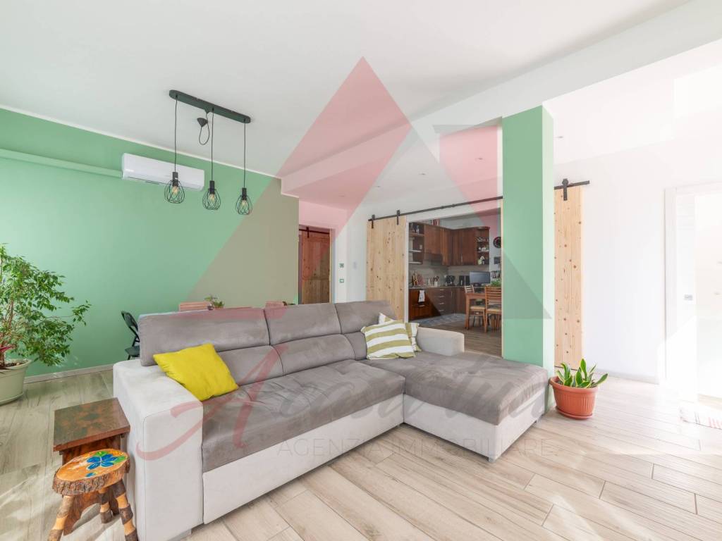 Villa a Castello di brianza in Via Papa Giovanni XXIII, 9 - Foto 4
