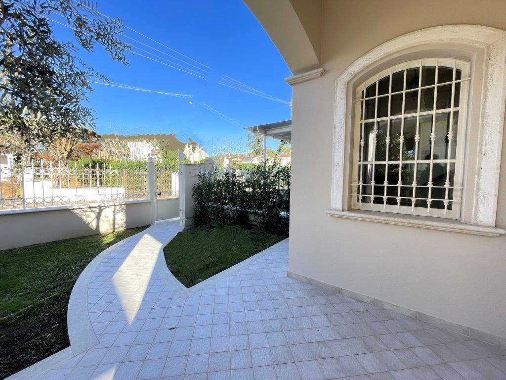 Villa a Pietrasanta in Via Grosseto, 14 - Foto 3