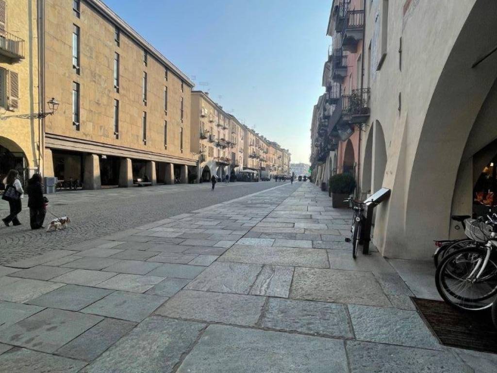 Appartamento a Cuneo in Via Roma, 39 - Foto 2