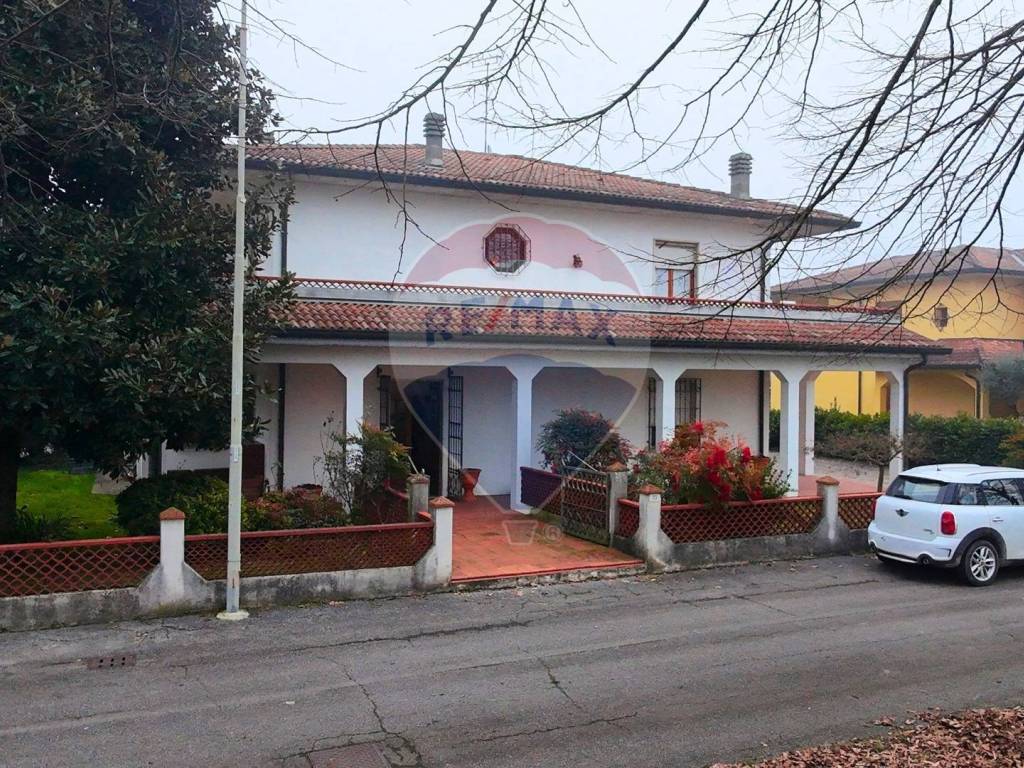 Villa a Casalmaggiore in VIA RAMPONI, 10 - Foto 2
