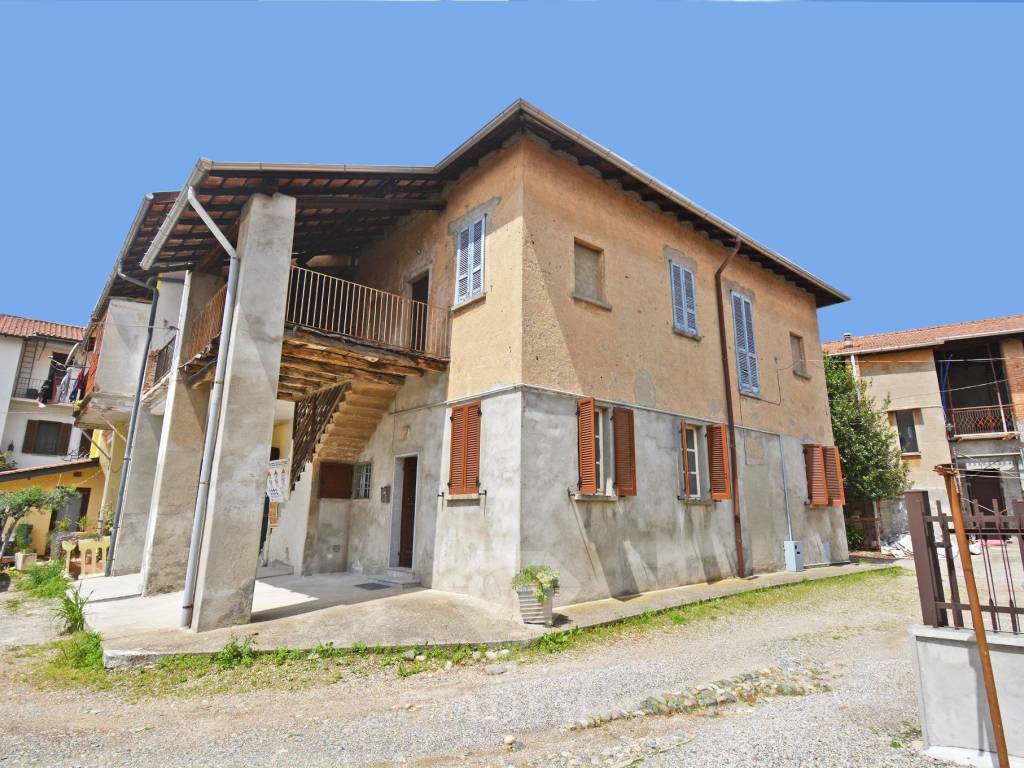 Casa indipendente a Albizzate in Via Roma, 8 - Foto 2