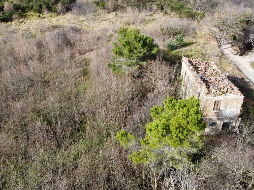Terreno a Nocera umbra in Località Castrucciano - Foto 2