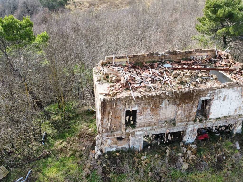 Terreno a Nocera umbra in Località Castrucciano - Foto 4
