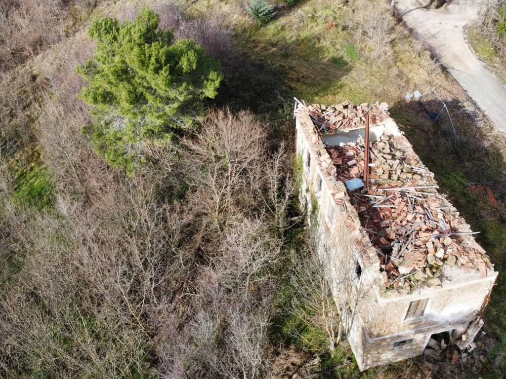 Terreno a Nocera umbra in Località Castrucciano - Foto 5