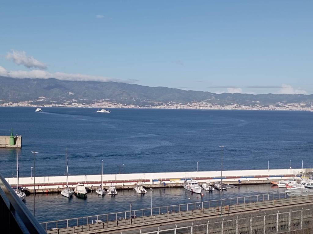 Appartamento a Reggio calabria in Via Salita Stazione Santa Caterina, 13 - Foto 3