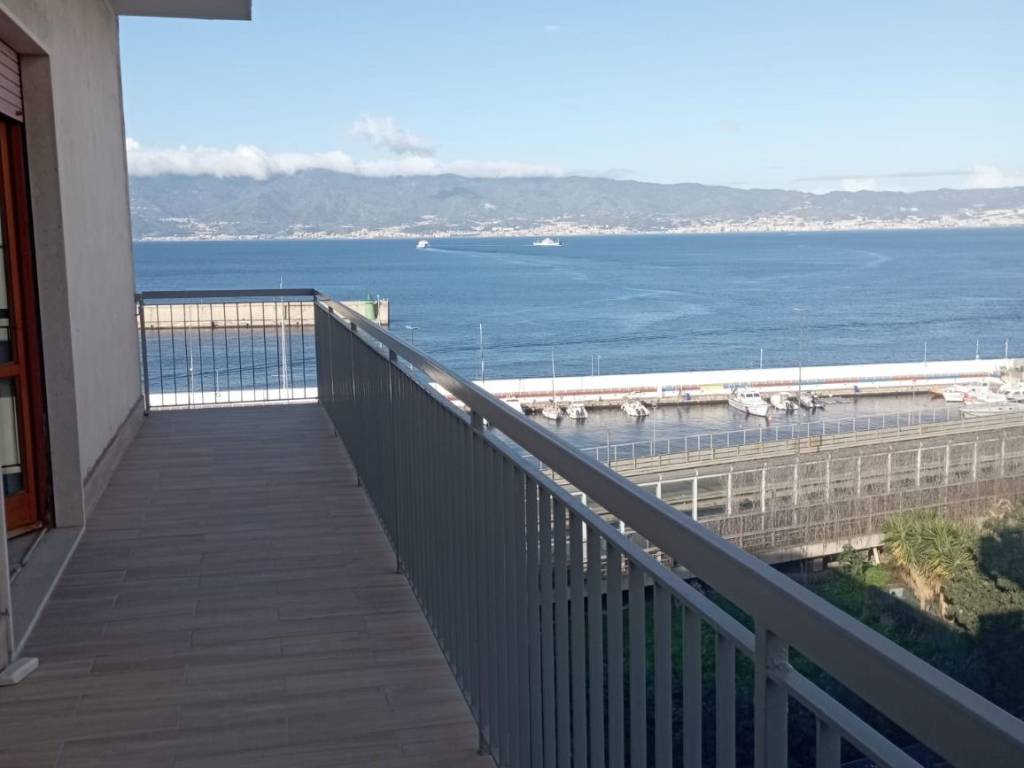 Appartamento a Reggio calabria in Via Salita Stazione Santa Caterina, 13 - Foto 5