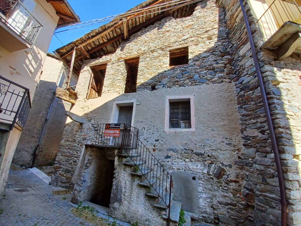 Casa indipendente a Donnas in Via Grand Vert, 174 - Foto 2