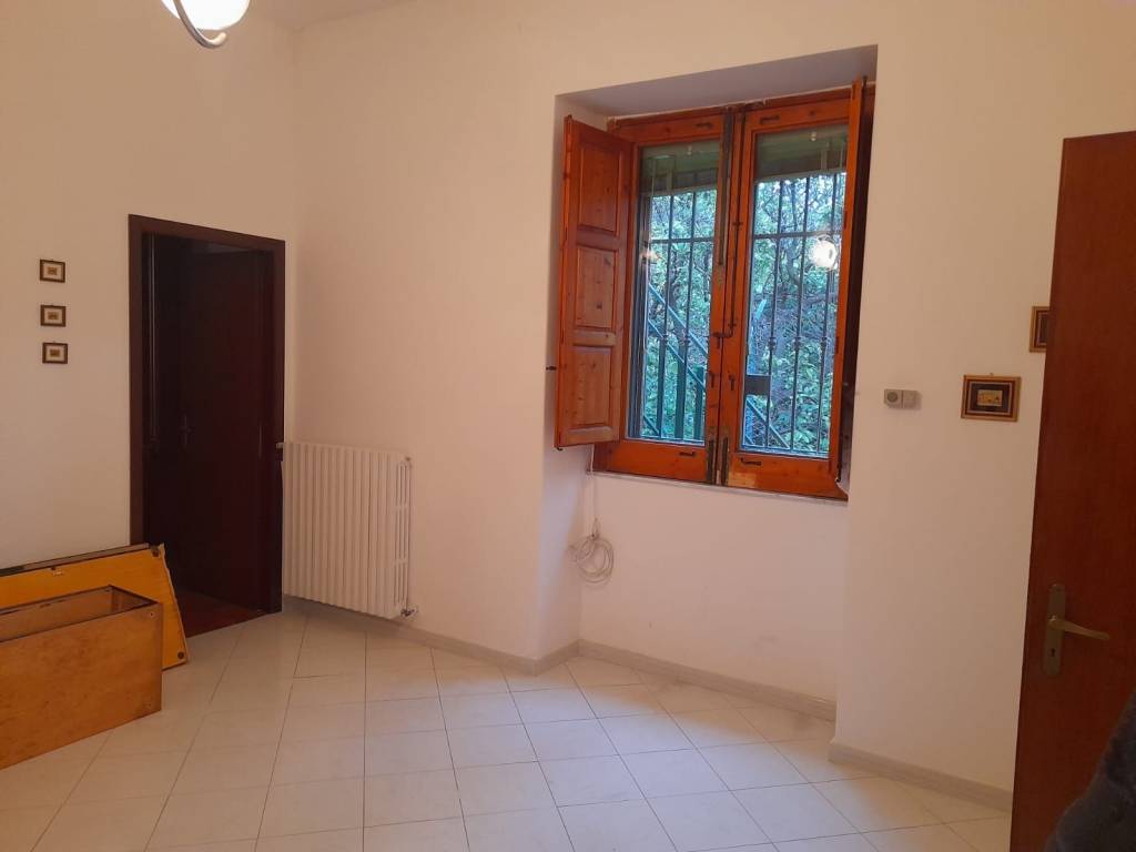 Villa a Sant'agata li battiati in Via Saragat 14 - Foto 3