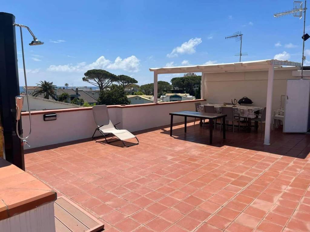 Appartamento a San felice circeo in Via Tiberio Imperatore - Foto 2